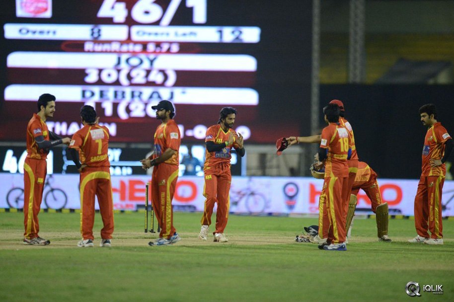 CCL-5-Telugu-Warriors-vs-Bengal-Tigers-Match-Photos